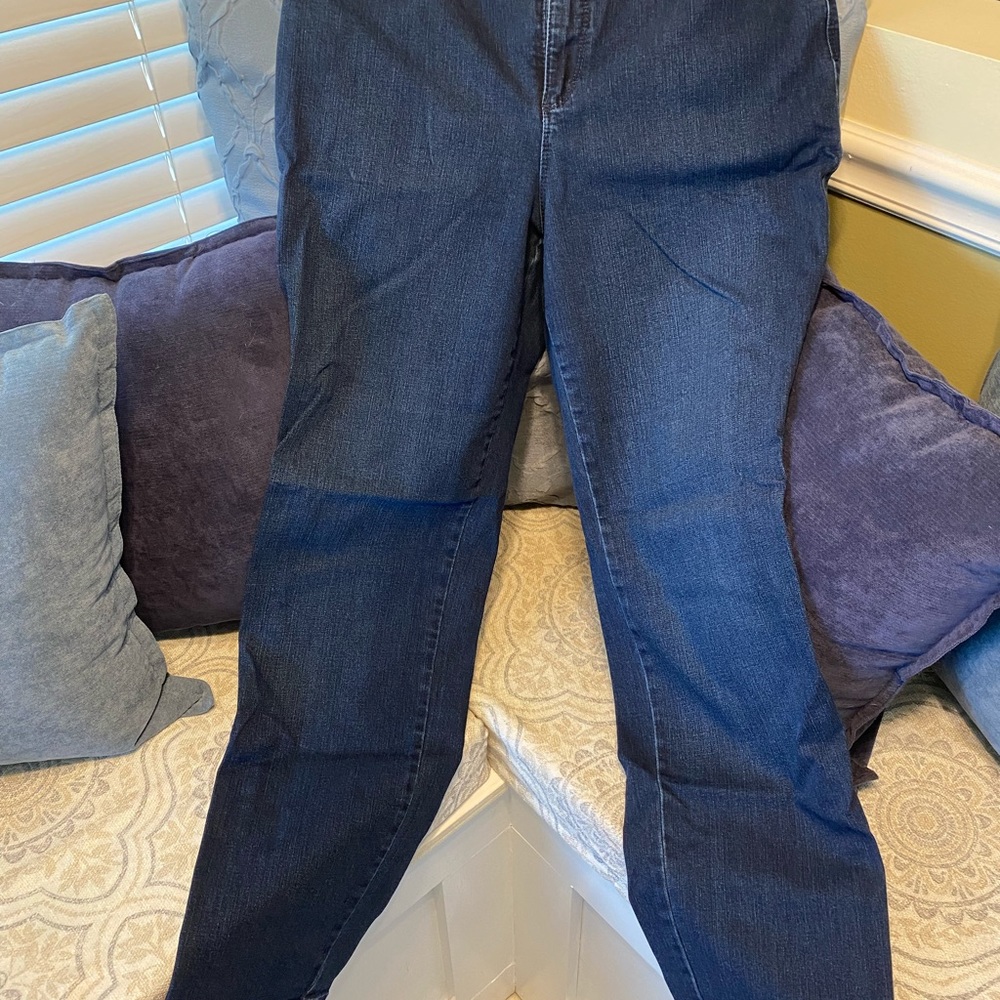 Gloria Vanderbilt Jeans Women Size 12 Amanda Tapered Dark Wash Denim Mid Rise